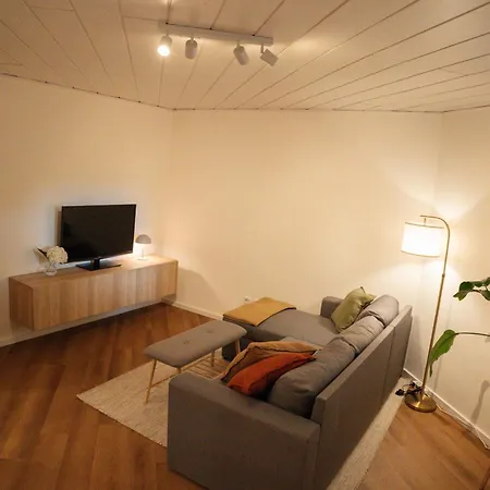 Gemuetliche Am Gruenen Ortsrand Von Apartment